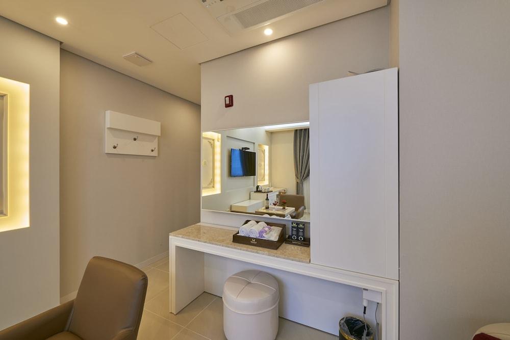 Hotel Gwangju Madrid