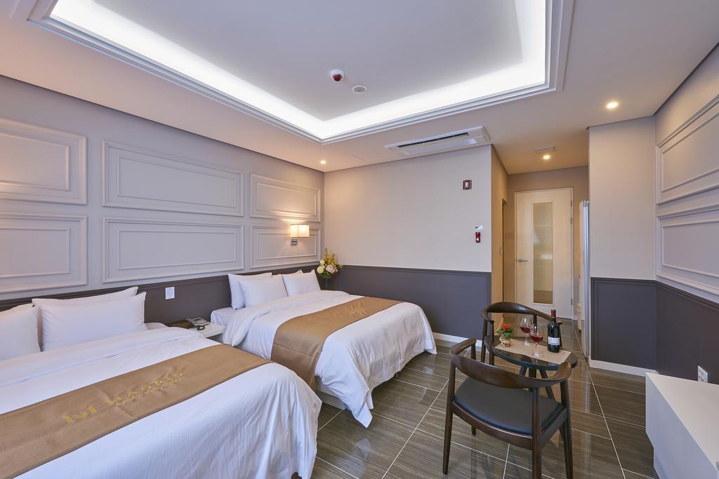 Gwangju Madrid 3*